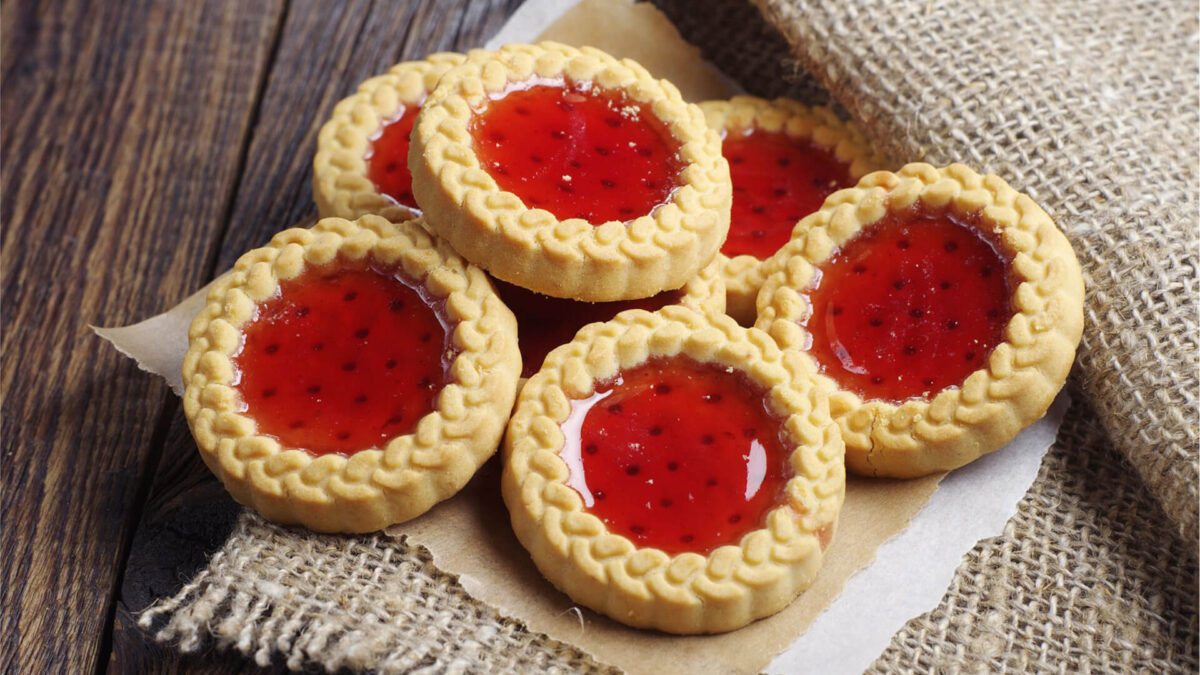 Pectin based bake stable fillings